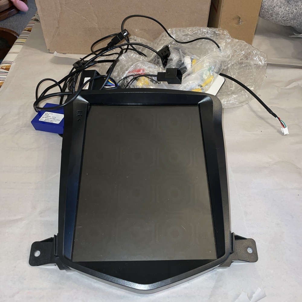 Android based Vertical 9.7 in Touchscreen Car Head Telsa Style Chevrolet Cruze